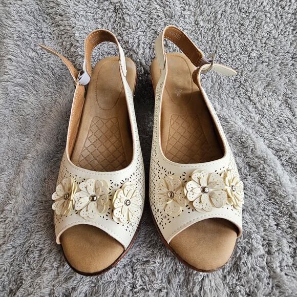 Patrizia by Spring Step Women‎ Deedee Slingback Sandals Sz 10.5 White Perforated - Picture 2 of 7